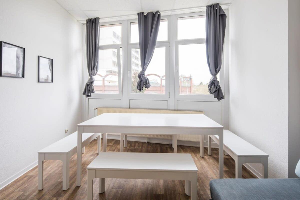 Spacious 2 Bedroom Apartment Хамбург Екстериор снимка