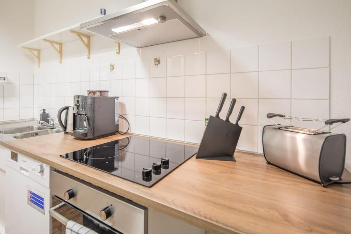 Spacious 2 Bedroom Apartment Хамбург Екстериор снимка